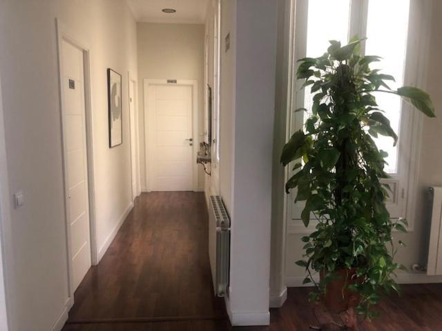 Hostal Mayor Madrid Bagian luar foto