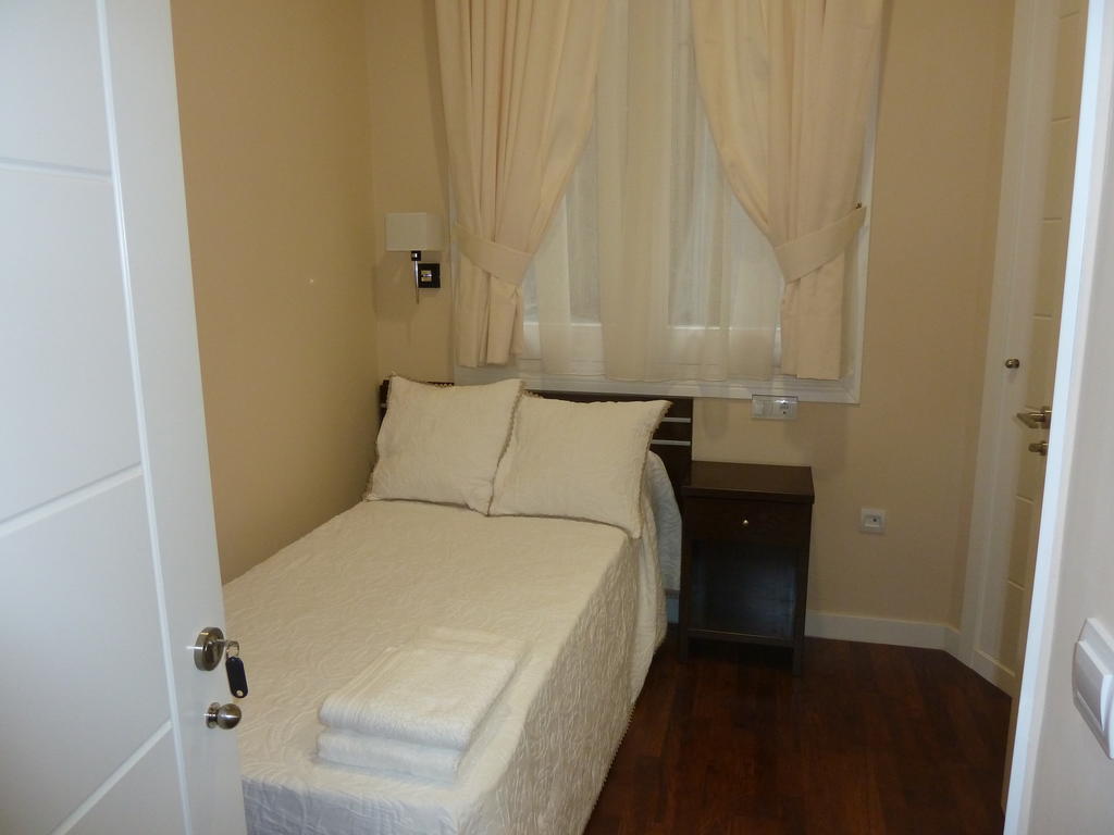 Hostal Mayor Madrid Ruang foto