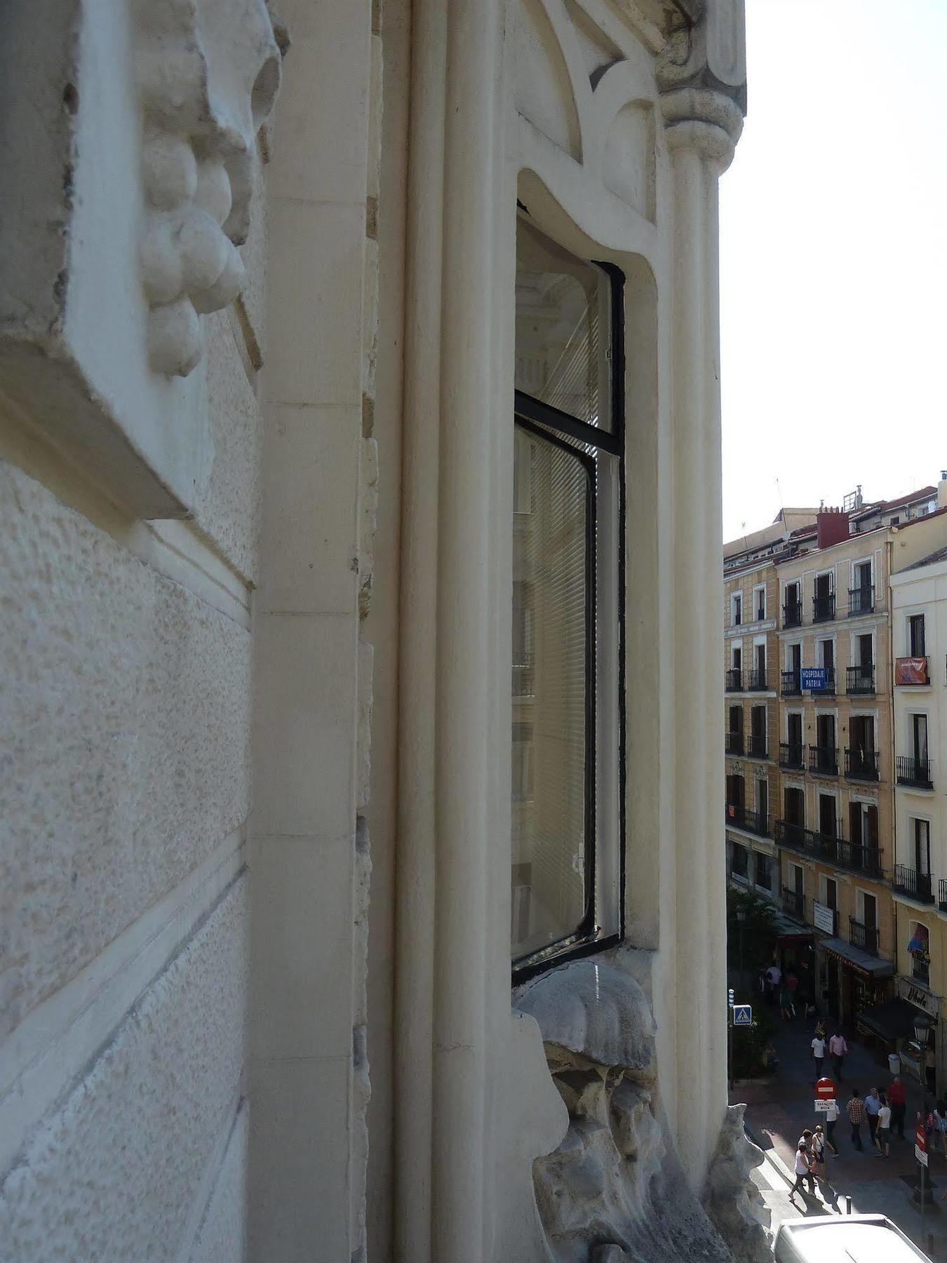 Hostal Mayor Madrid Bagian luar foto