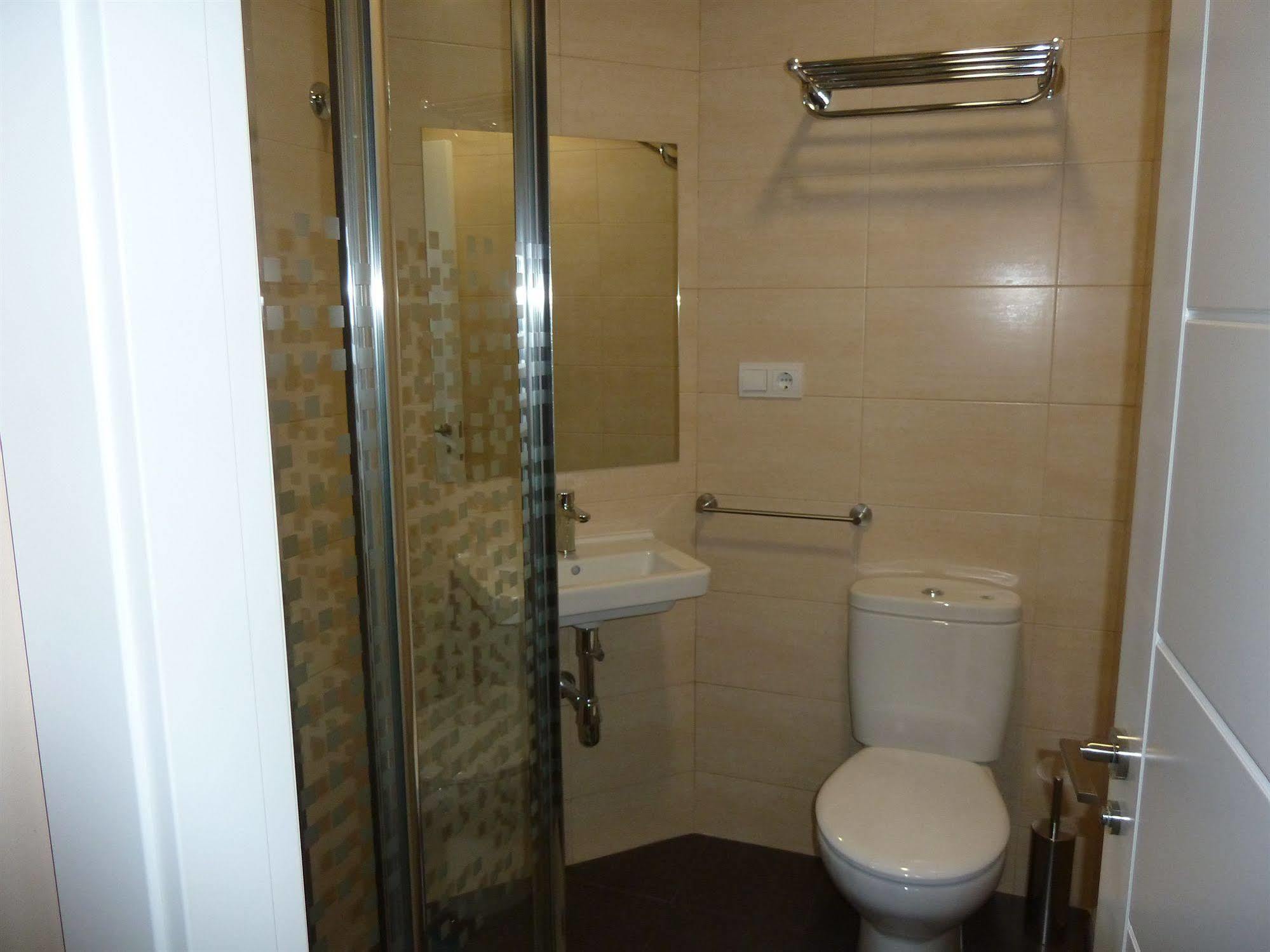 Hostal Mayor Madrid Bagian luar foto