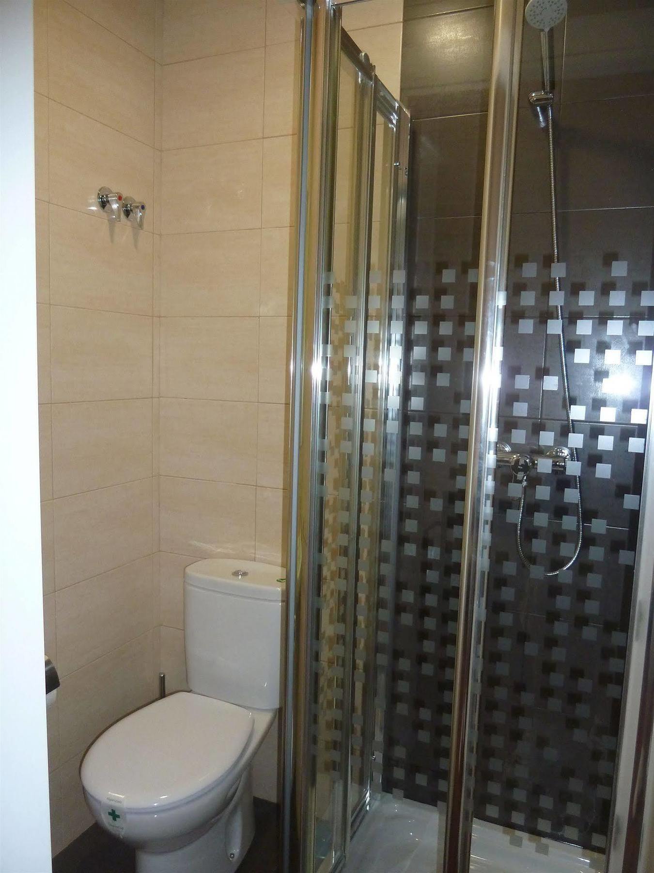 Hostal Mayor Madrid Bagian luar foto